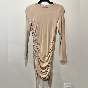 illla illa cream tan long sleeve round scoop neck ruched dress size small